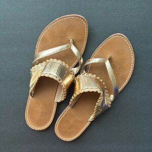 Ann Taylor Loft Rose Gold Metallic Thong Sandal Size 7